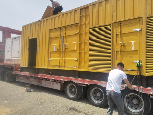 崆峒除了负载情况和发动机维护,还有哪些因素会影响 200kw 柴油发电机的油耗?
