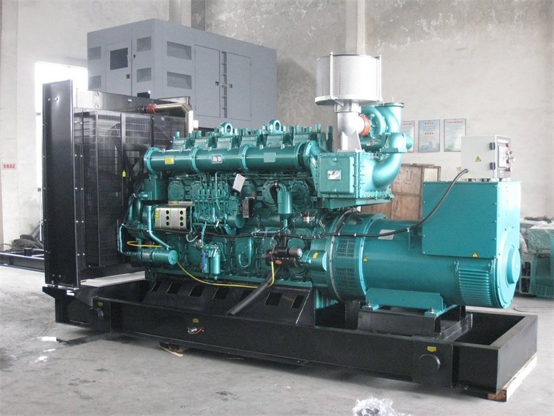 崆峒200KW 柴油发电机的油耗是多少？