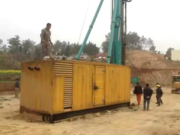 崆峒如何判断水冷式机油散热器密封件是否需要更换？